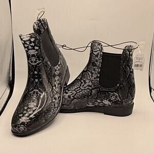 Time and Tru Women's Chelsea Rain Boots Snake Skin Print Shoes Size 7 New/ READ